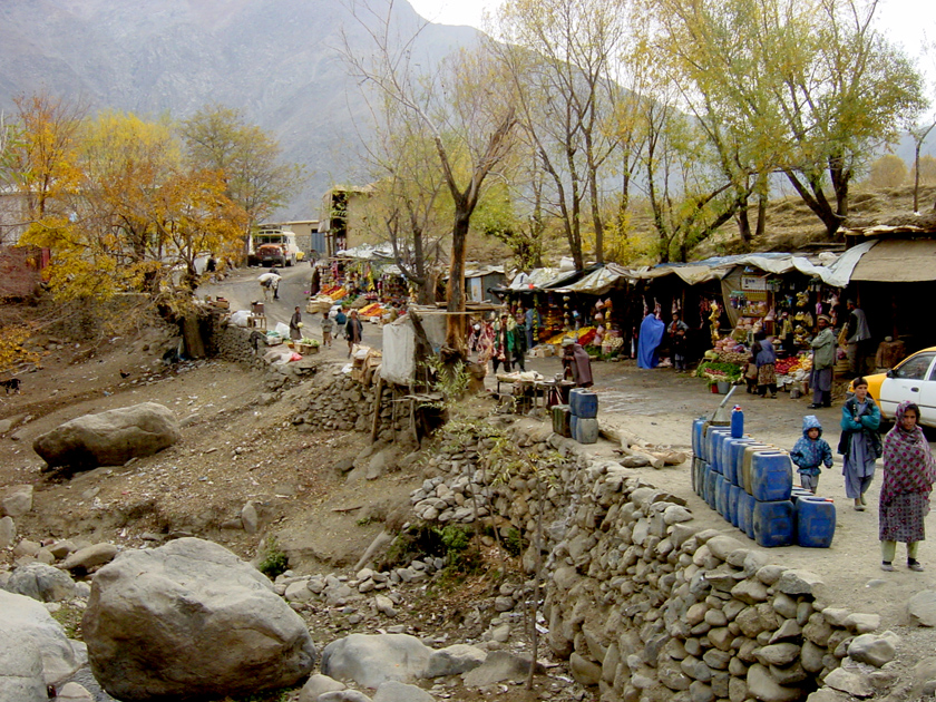 MARKET IN ROKHAH